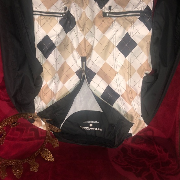 Check out the wind breaker π₯π₯π₯π₯ππΌπππΊπΈπΊπΈπΊπΈπ― - Picture 2 of 6